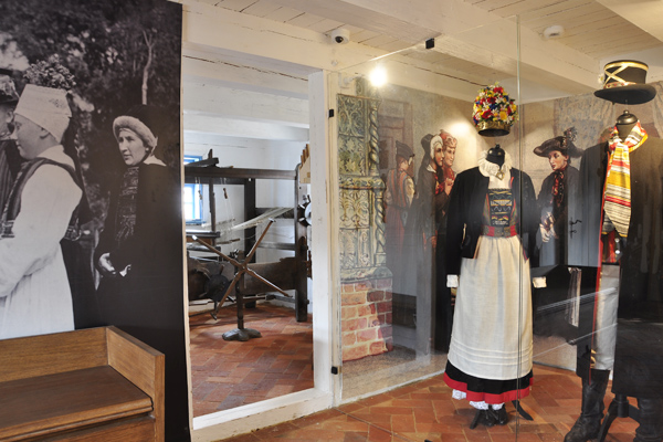 Wystawa stała z Zagrodzie Jamneńskiej