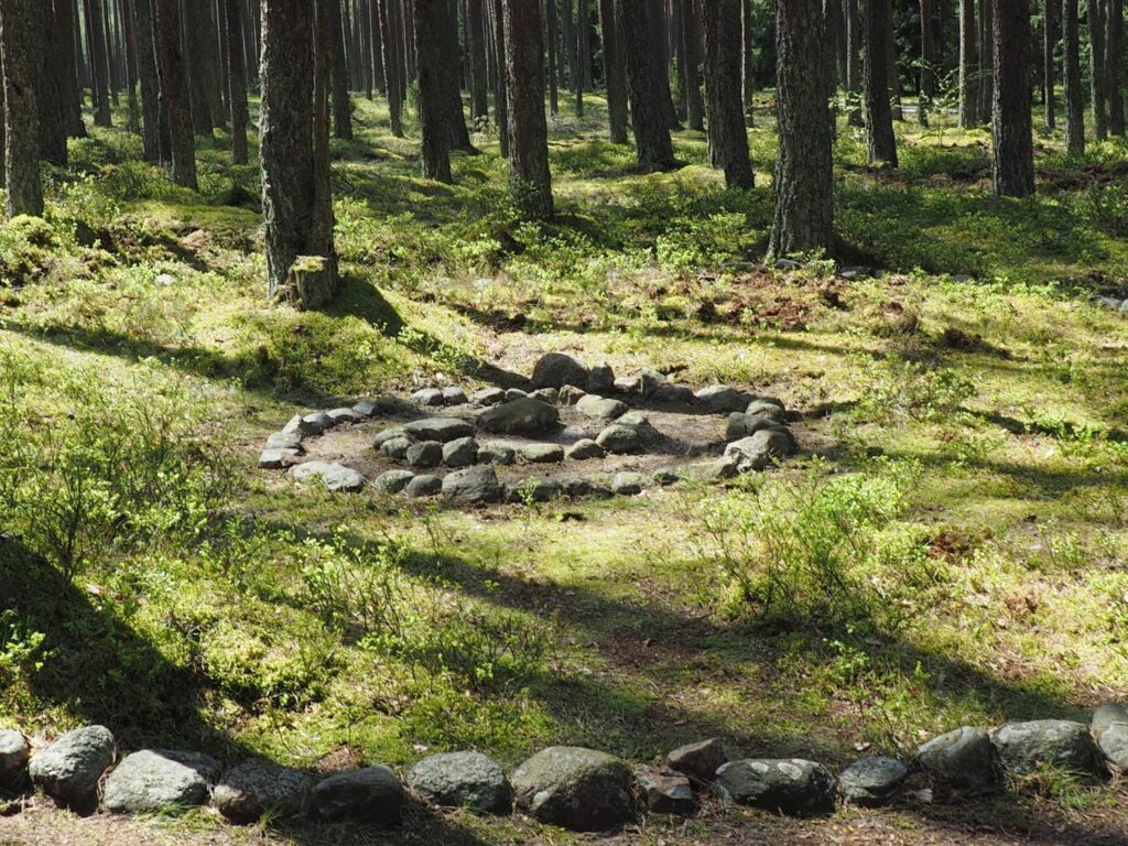 Kamienne kręgi w Grzybnicy