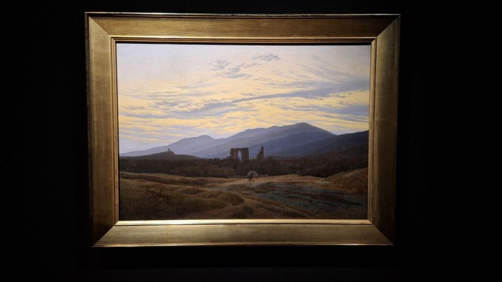 Obraz przedstawiający pejzaż górski o zmierzchu, oprawiony w prostą ramę (kliknięcie powiększy zdjęcie)